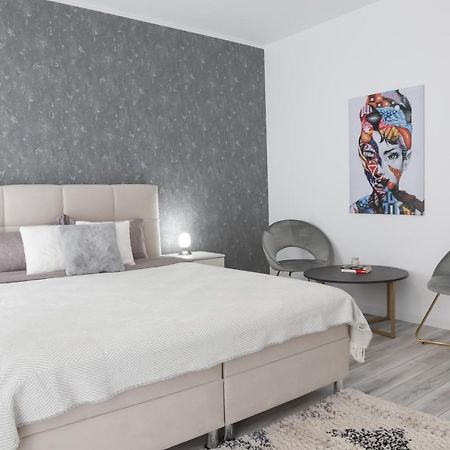 Stars Apartment Brasov Ngoại thất bức ảnh