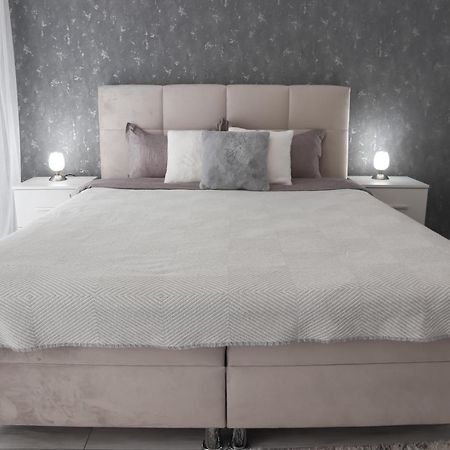 Stars Apartment Brasov Ngoại thất bức ảnh