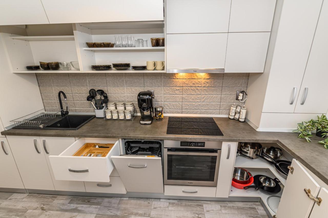 Stars Apartment Brasov Ngoại thất bức ảnh